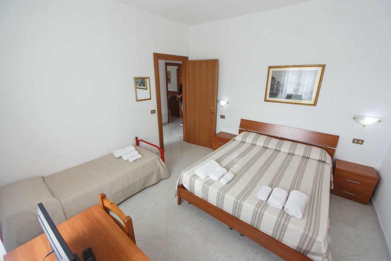 Casa Vacanze L'Orizzonte Aparthotel Валдериче Екстериор снимка