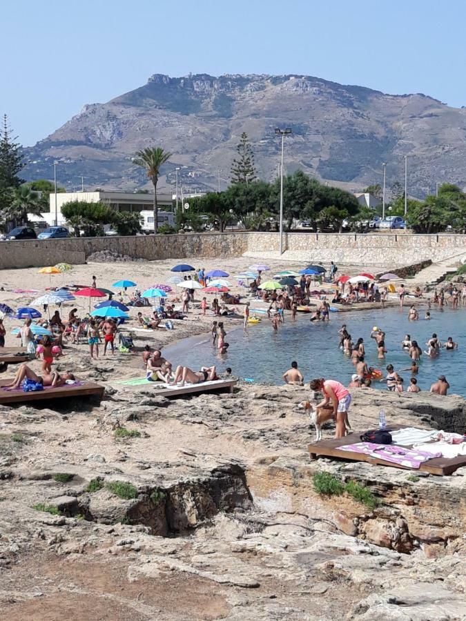 Casa Vacanze L'Orizzonte Aparthotel Валдериче Екстериор снимка