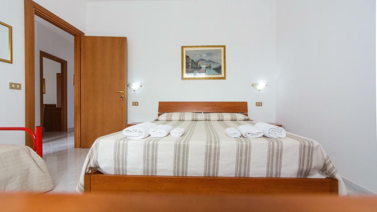 Casa Vacanze L'Orizzonte Aparthotel Валдериче Екстериор снимка