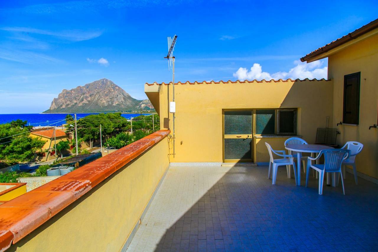 Casa Vacanze L'Orizzonte Aparthotel Валдериче Екстериор снимка