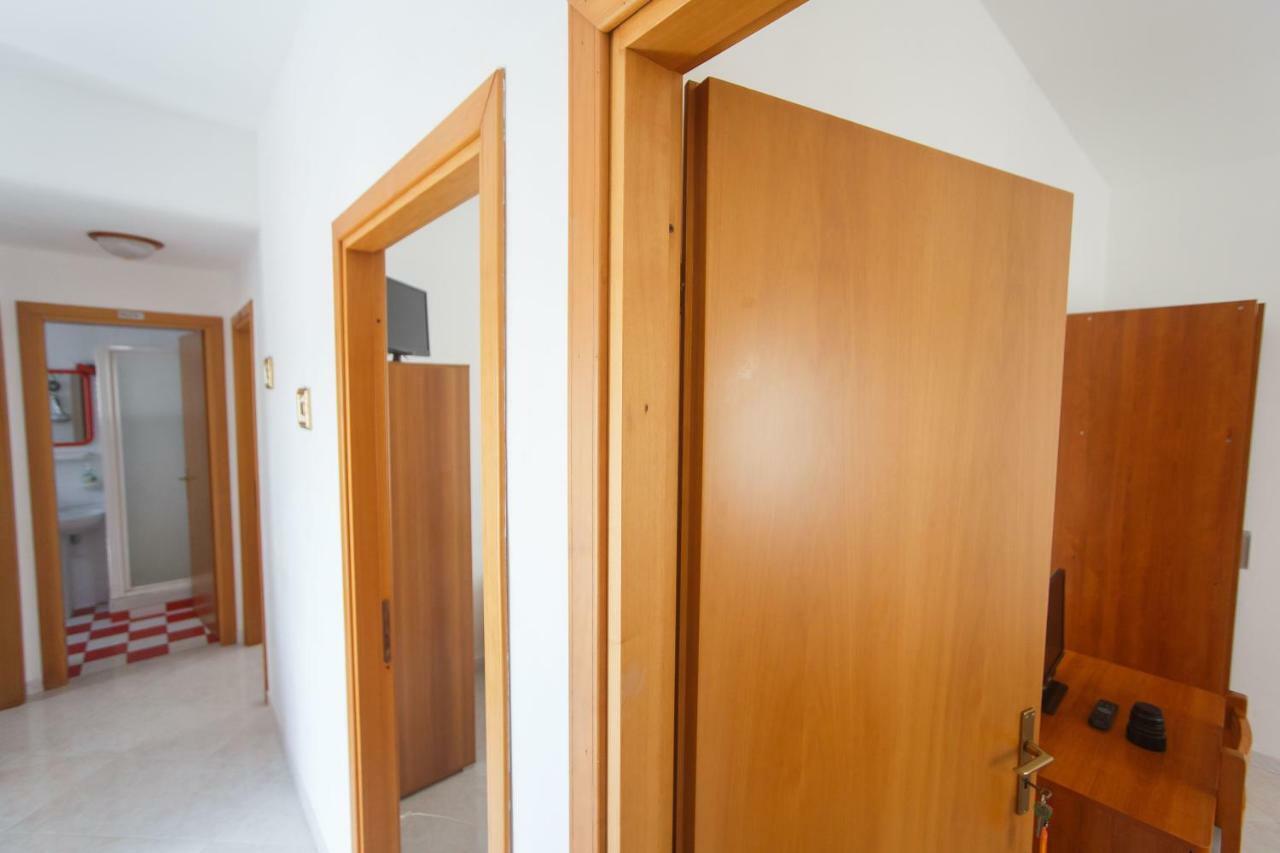 Casa Vacanze L'Orizzonte Aparthotel Валдериче Екстериор снимка